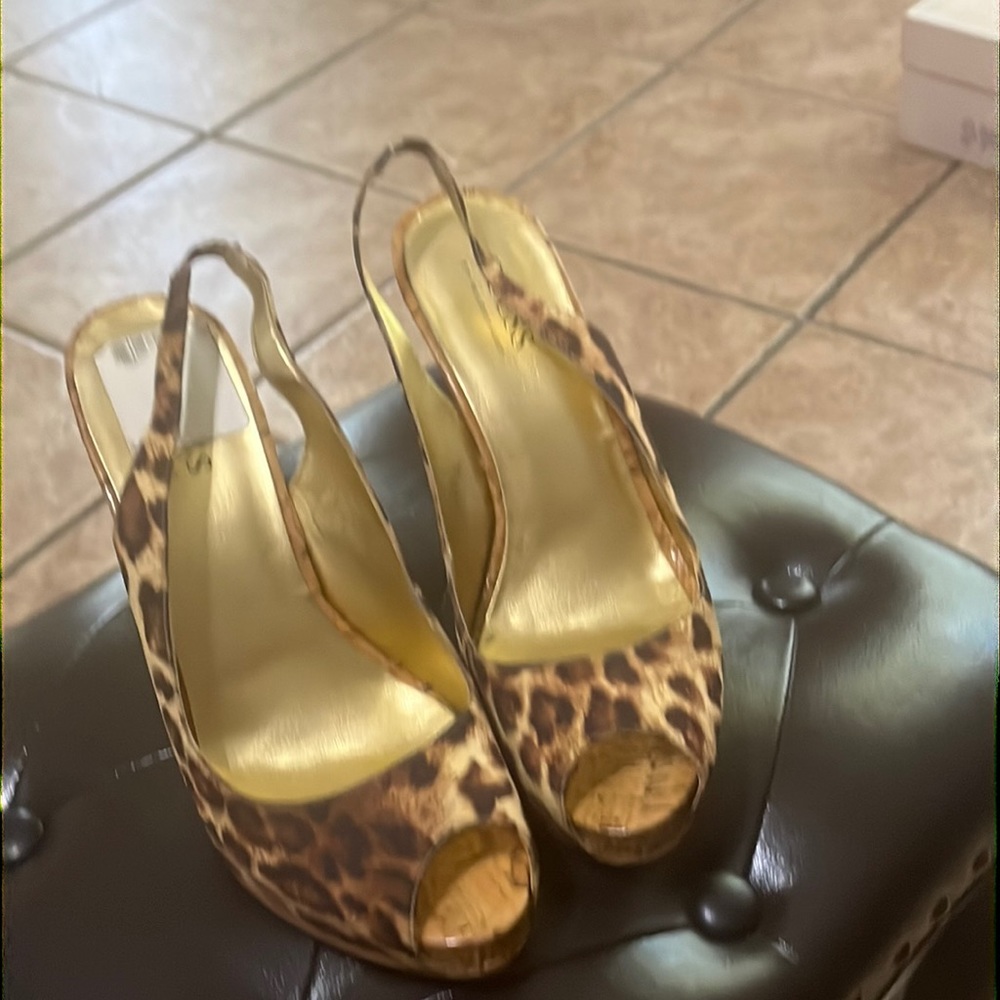 Guess Leopard sling back